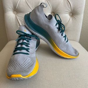 ❌❌SOLD❌❌Under Armour Flow Velocity SE Running Shoe Grey Sz 8.5